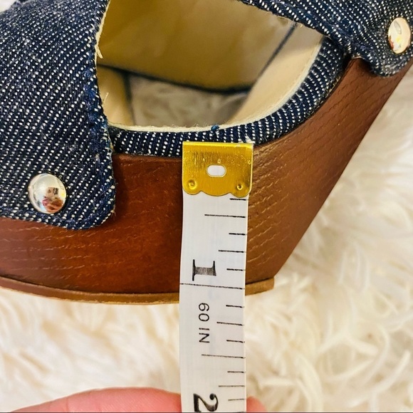 Vince Camuto Blue Denim Heels Platforms Platform Sandals Studs Wooden. - Picture 12 of 14